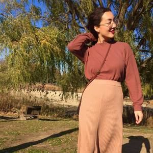 Meet your Posher, Eva